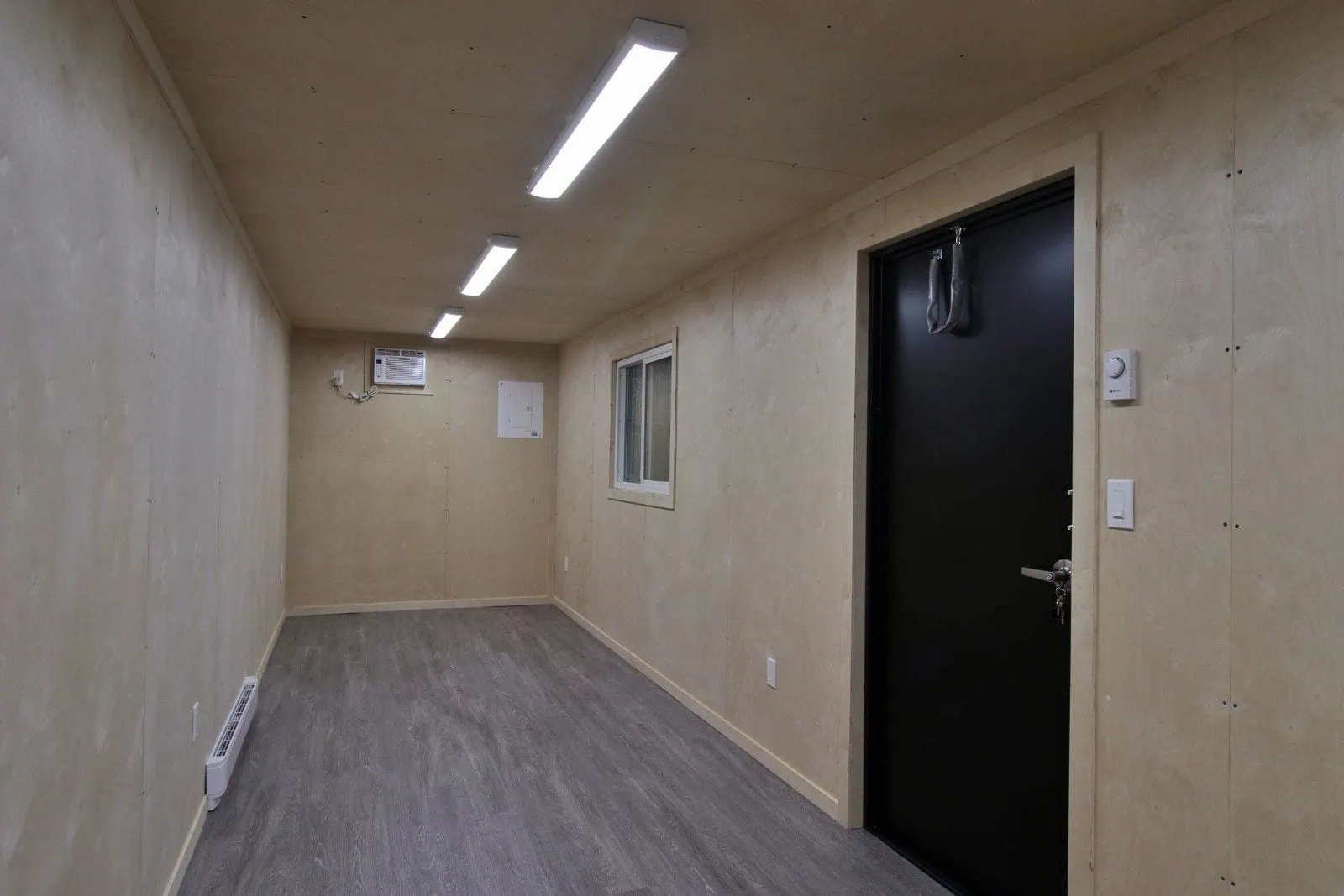 40’ Office CUBE – Wood Finished - Royal Ace Storage