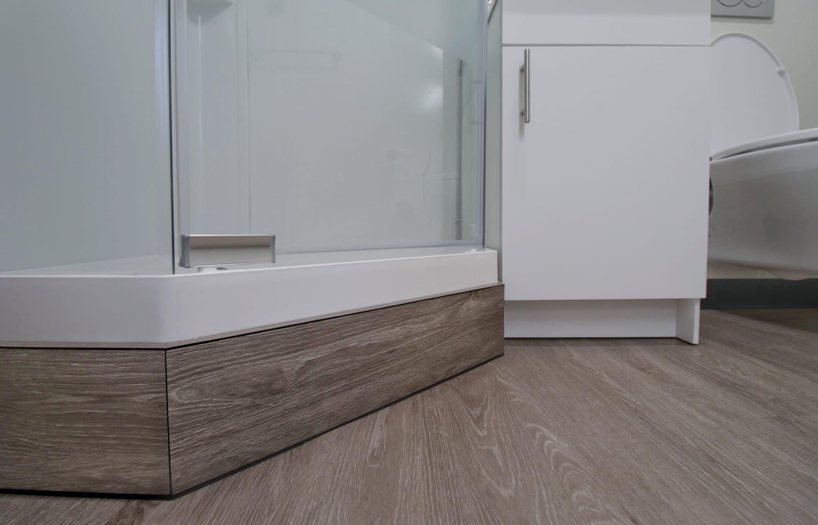 20′ Site office + Washroom - Royal Ace Storage