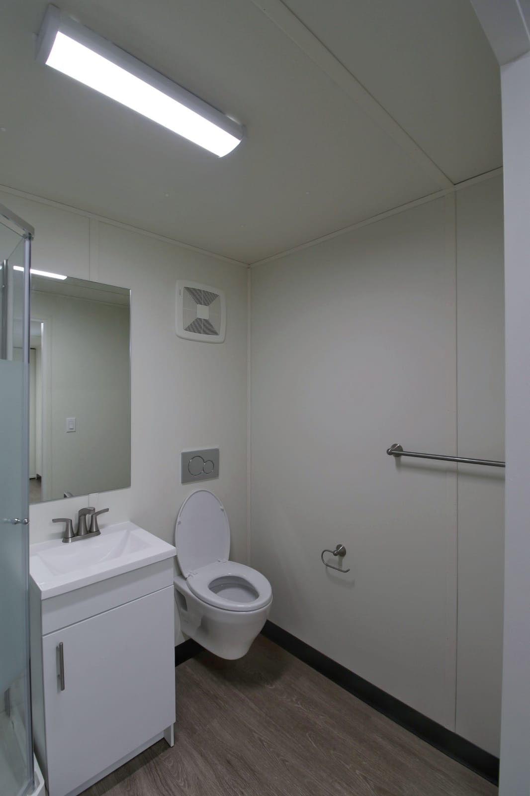 20′ Site office + Washroom - Royal Ace Storage