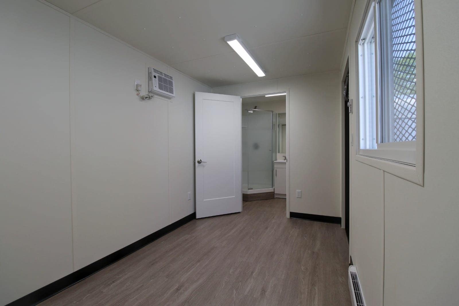 20′ Site office + Washroom - Royal Ace Storage