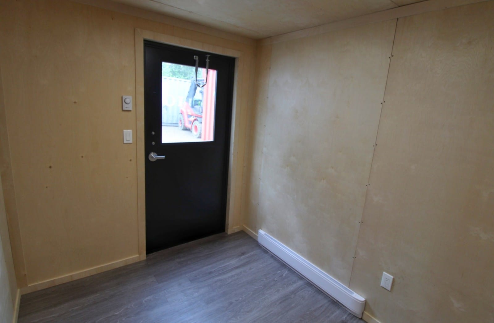 10’ Economy Office CUBE - Royal Ace Storage