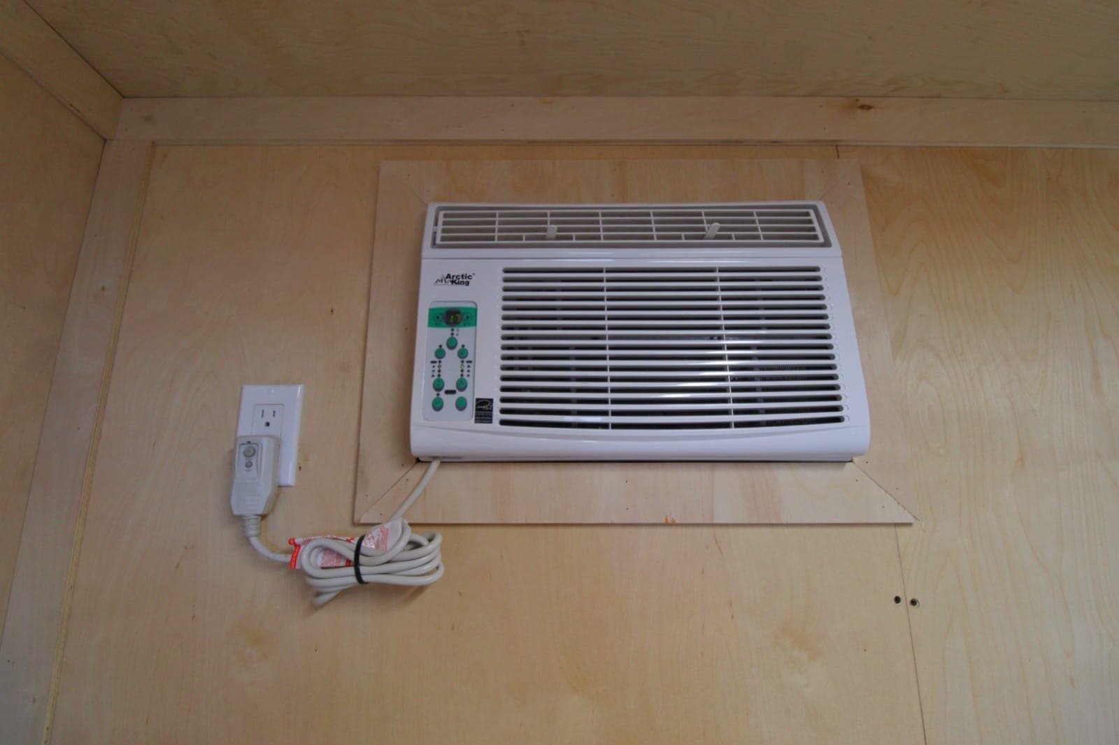 10’ Economy Office CUBE - Royal Ace Storage